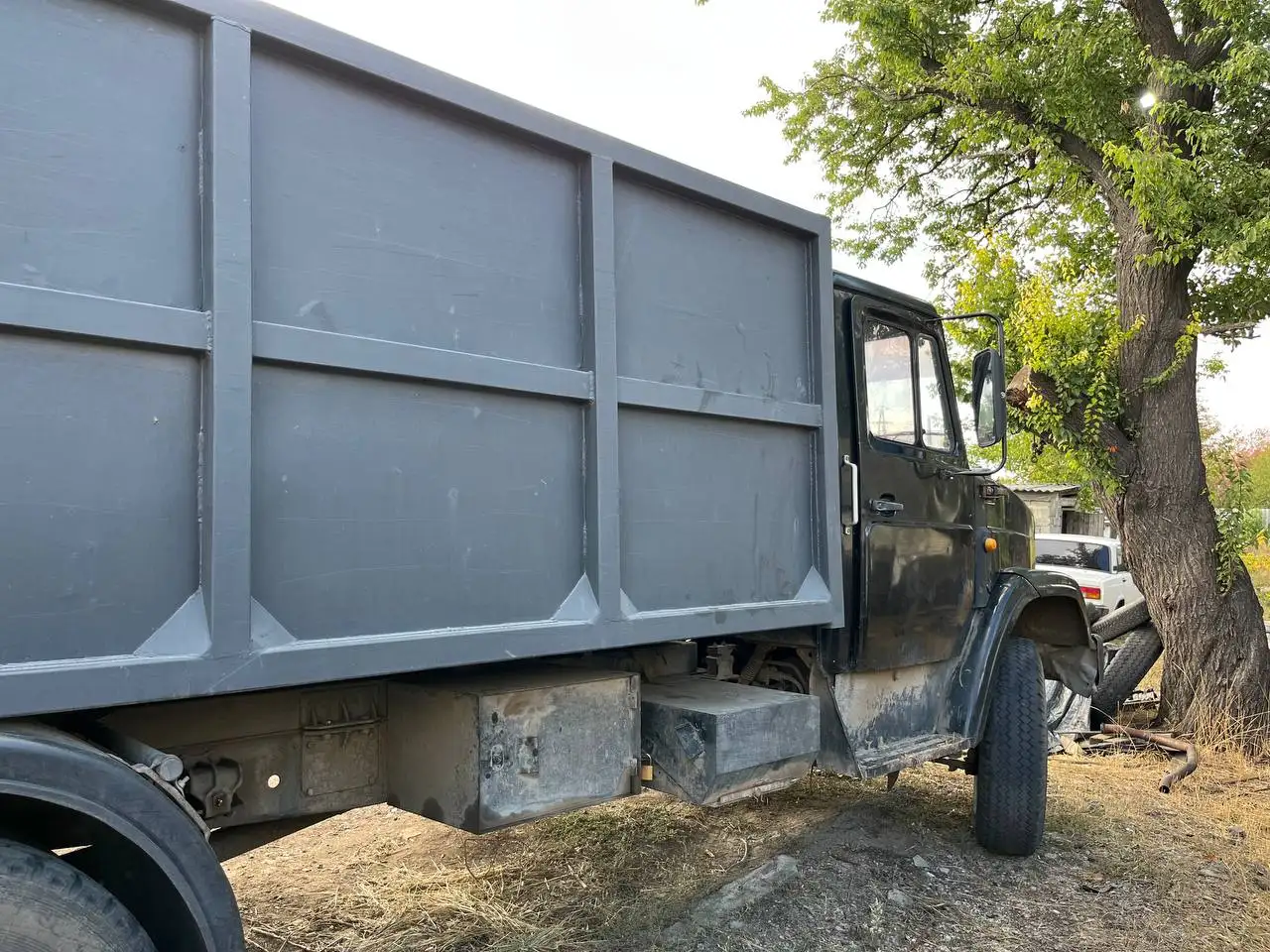 Продам ЗИЛ в хорошем состоянии, дизель - Грузовики (Авто) в Торез