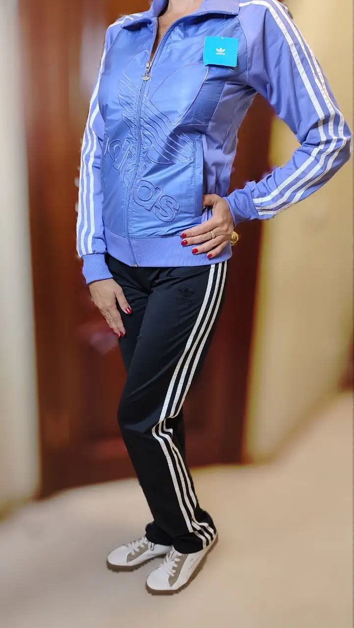 Женские подростковые спортивные костюмы Adidas - Спортивная одежда (Одежда) в Донецк