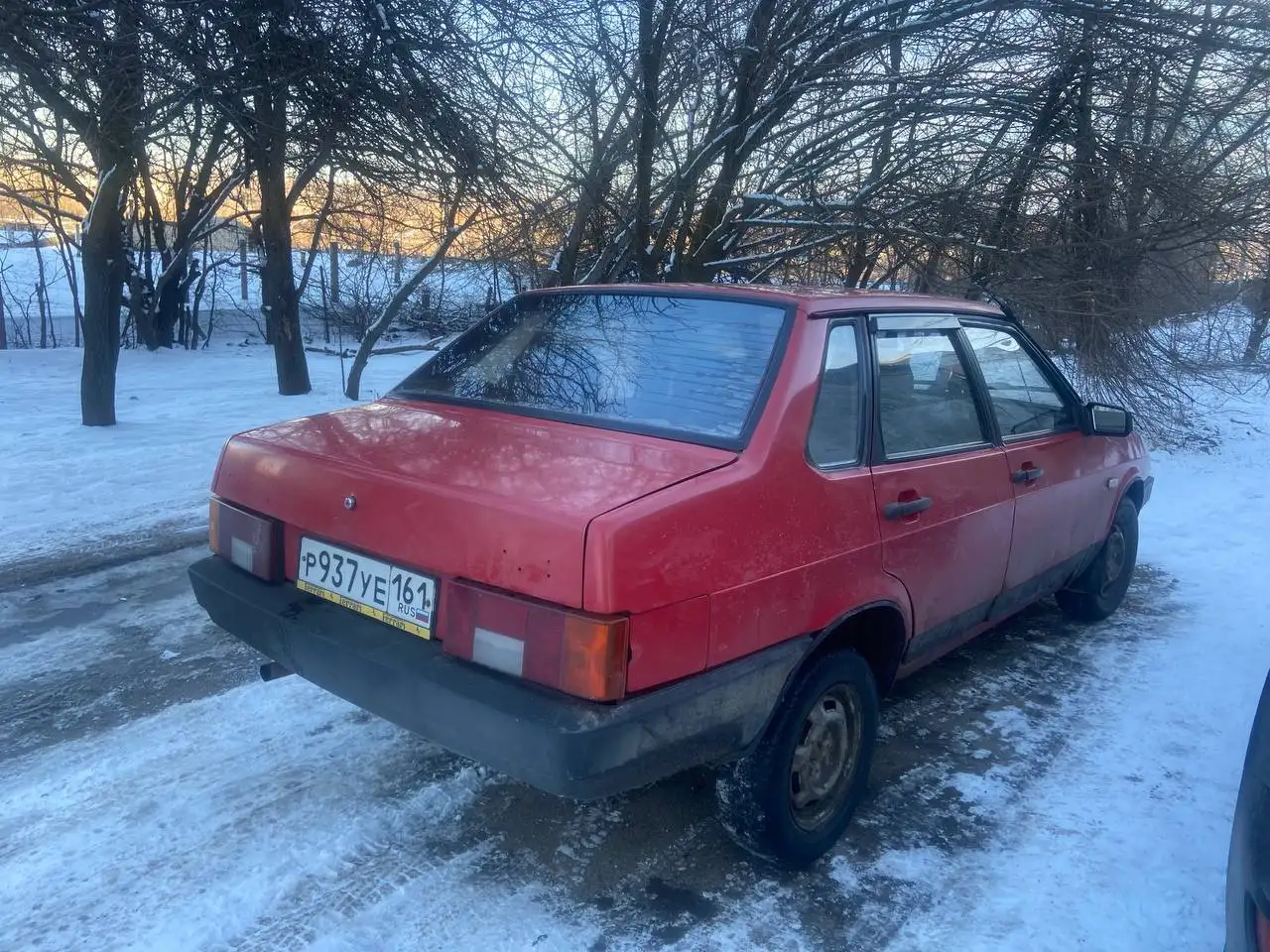 Продам ВАЗ 21099 карбюраторный, на ходу, с документами - Легковые автомобили (Авто) в Енакиево