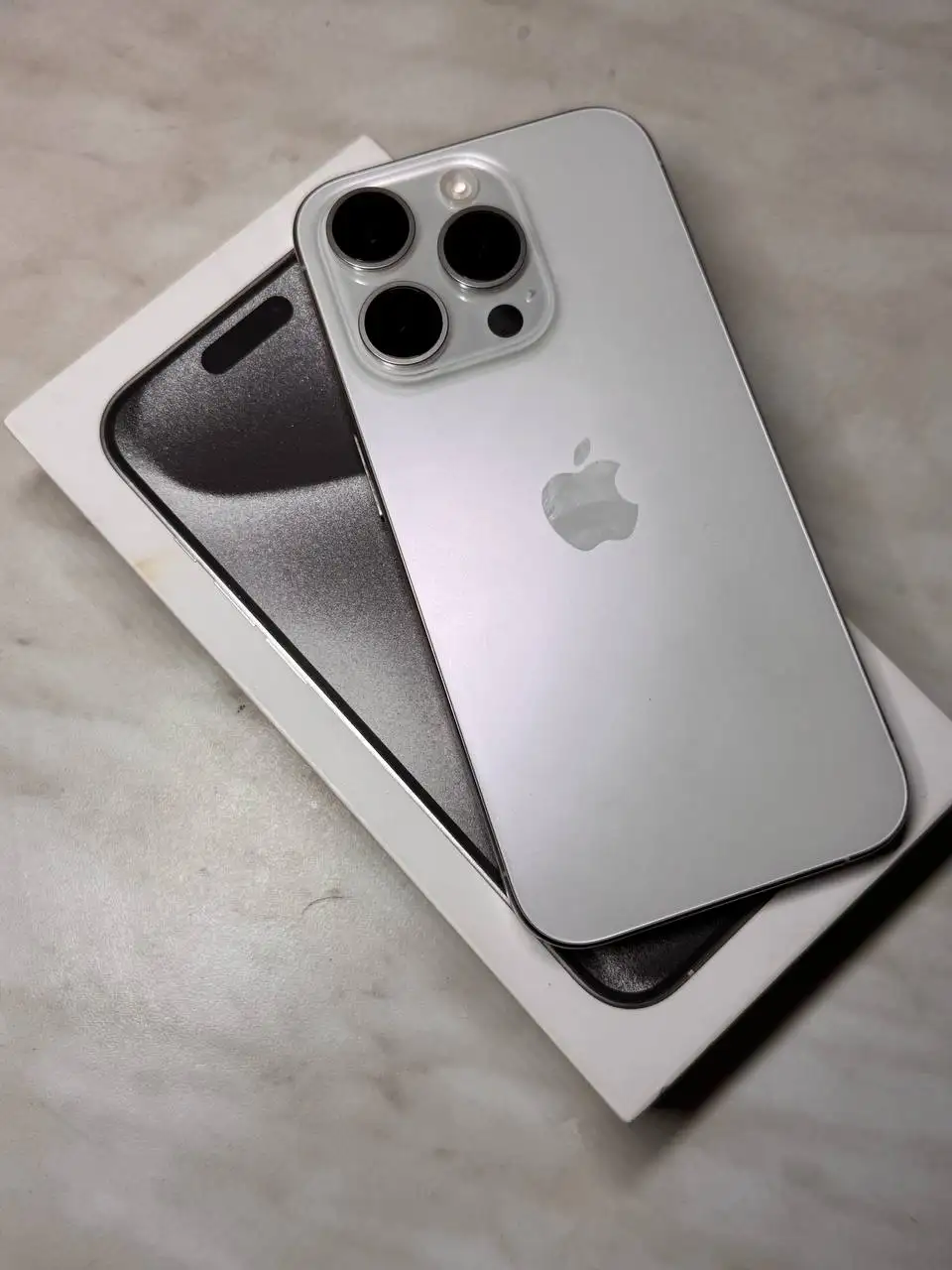 iPhone 15 Pro 256Gb - Телефоны и смартфоны (Электроника) в Донецк