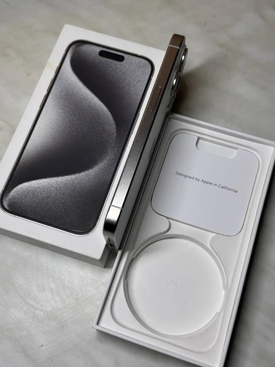 iPhone 15 Pro 256Gb - Телефоны и смартфоны (Электроника) в Донецк