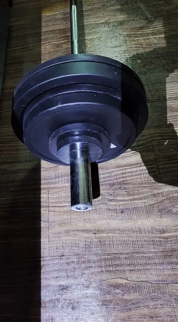 Продажа спортивного инвентаря: штанги и гантели - Хобби и отдых в Луганск