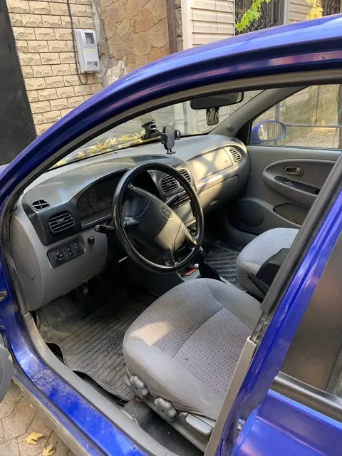 Kia Rio 2001 в Мариуполе - Легковые автомобили в Мариуполь