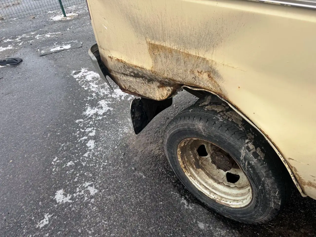 Бронированный автомобиль Арма 196600 на базе ГАЗ 2705 - Авто в Донецк