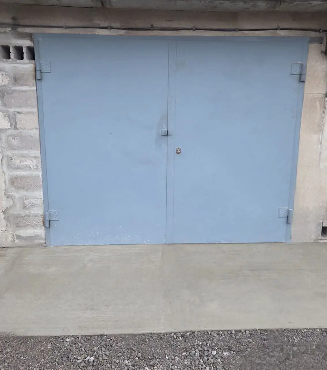 Продам капитальный двухуровневый гараж в кооперативе Автолюбитель-25 - Гаражи (Недвижимость) в Мариуполь