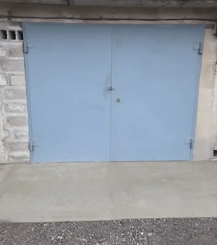 Продам капитальный двухуровневый гараж в кооперативе Автолюбитель-25 - Гаражи в Мариуполь