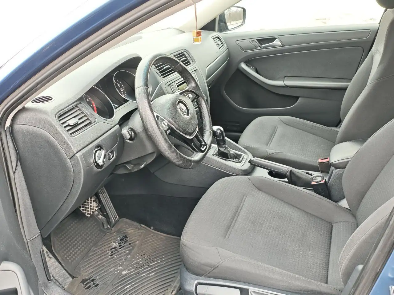 Volkswagen Jetta 2015 года - Авто в Енакиево