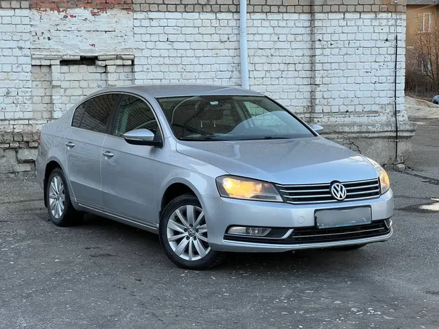 Продам Volkswagen Passat B7 2011 года - Легковые автомобили в Макеевка