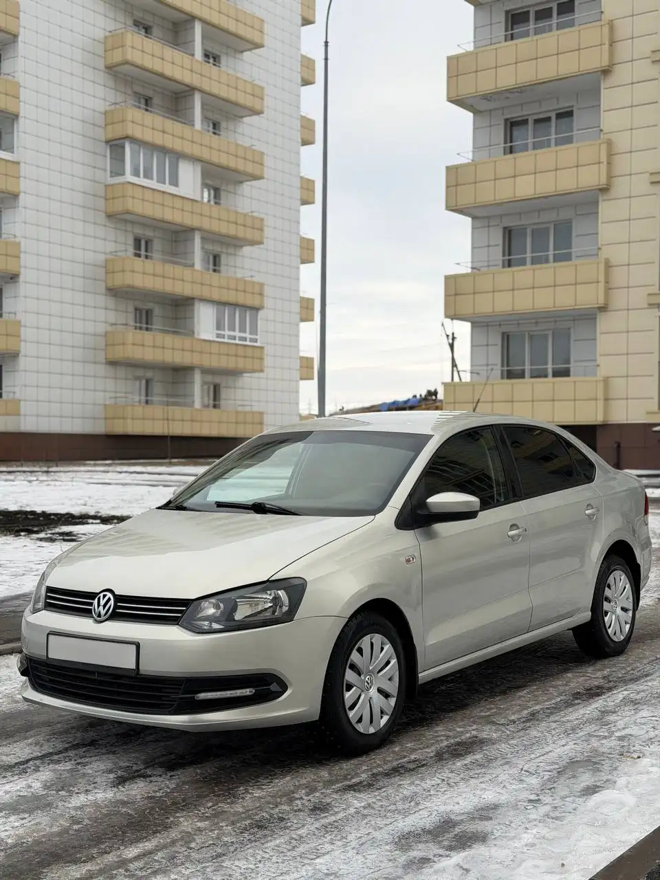 Volkswagen Polo 2012 года в отличном состоянии - Авто в Алчевск
