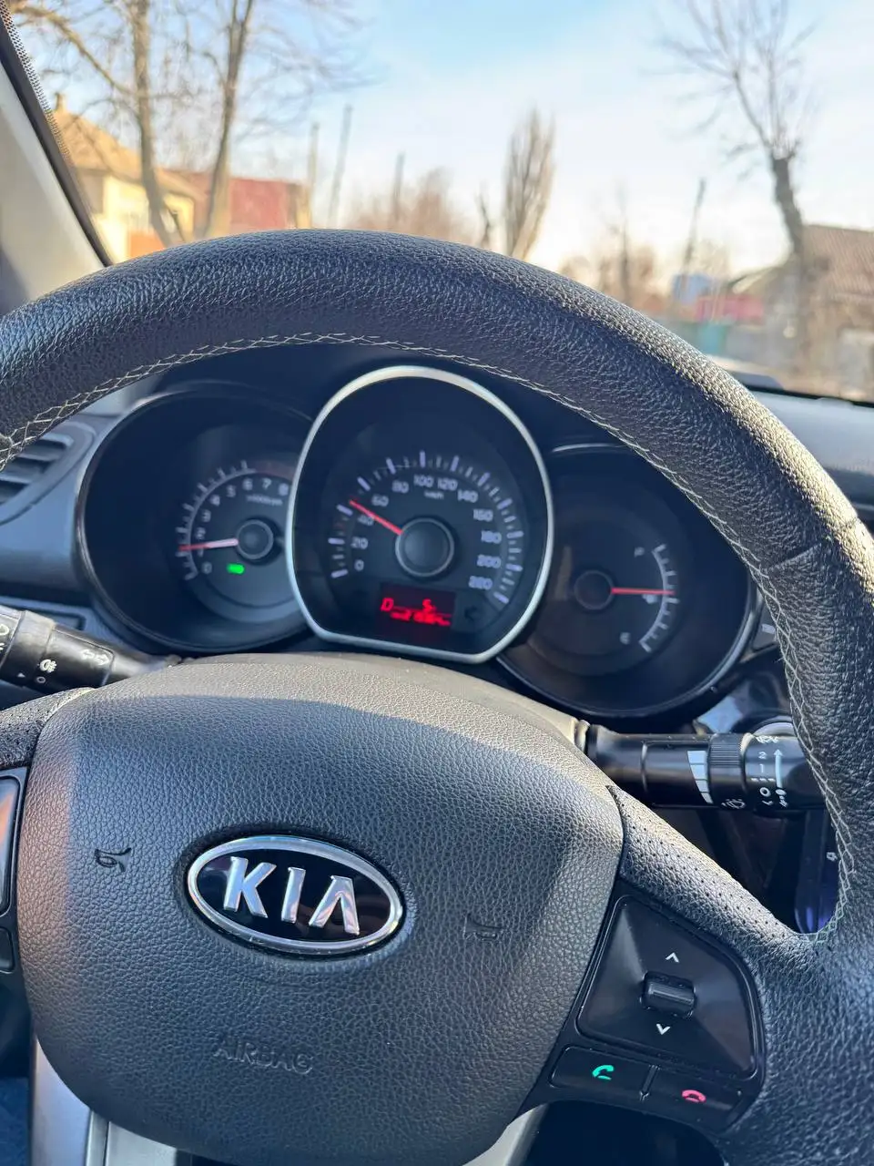 Продам Kia Rio III 2012 г.в. на автомате - Легковые автомобили (Авто) в Старобельск