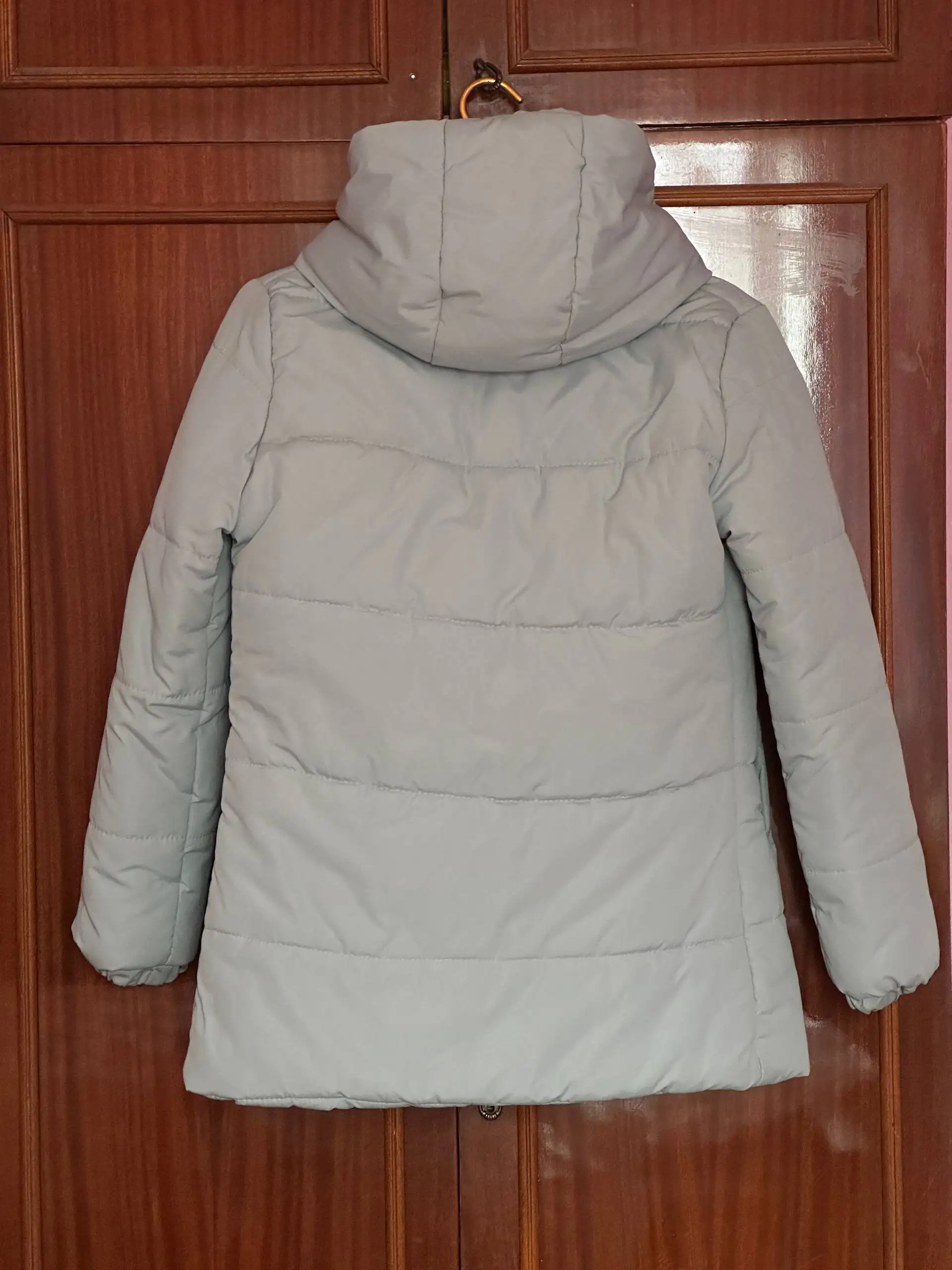 Женская демисезонная куртка в новом состоянии - Верхняя одежда (Одежда) в Волноваха