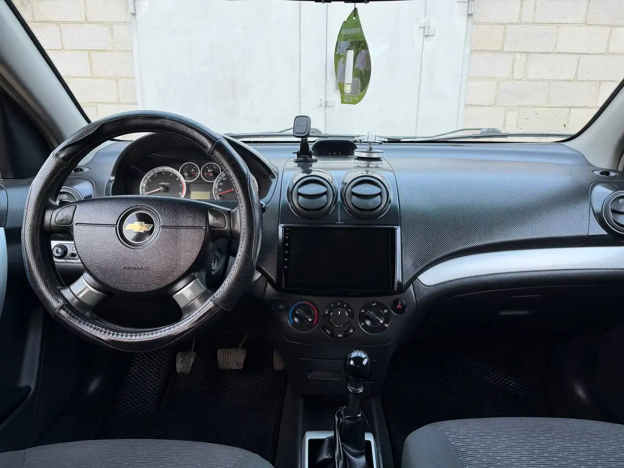 Продам Chevrolet Aveo 2011 года - Авто в Володарское