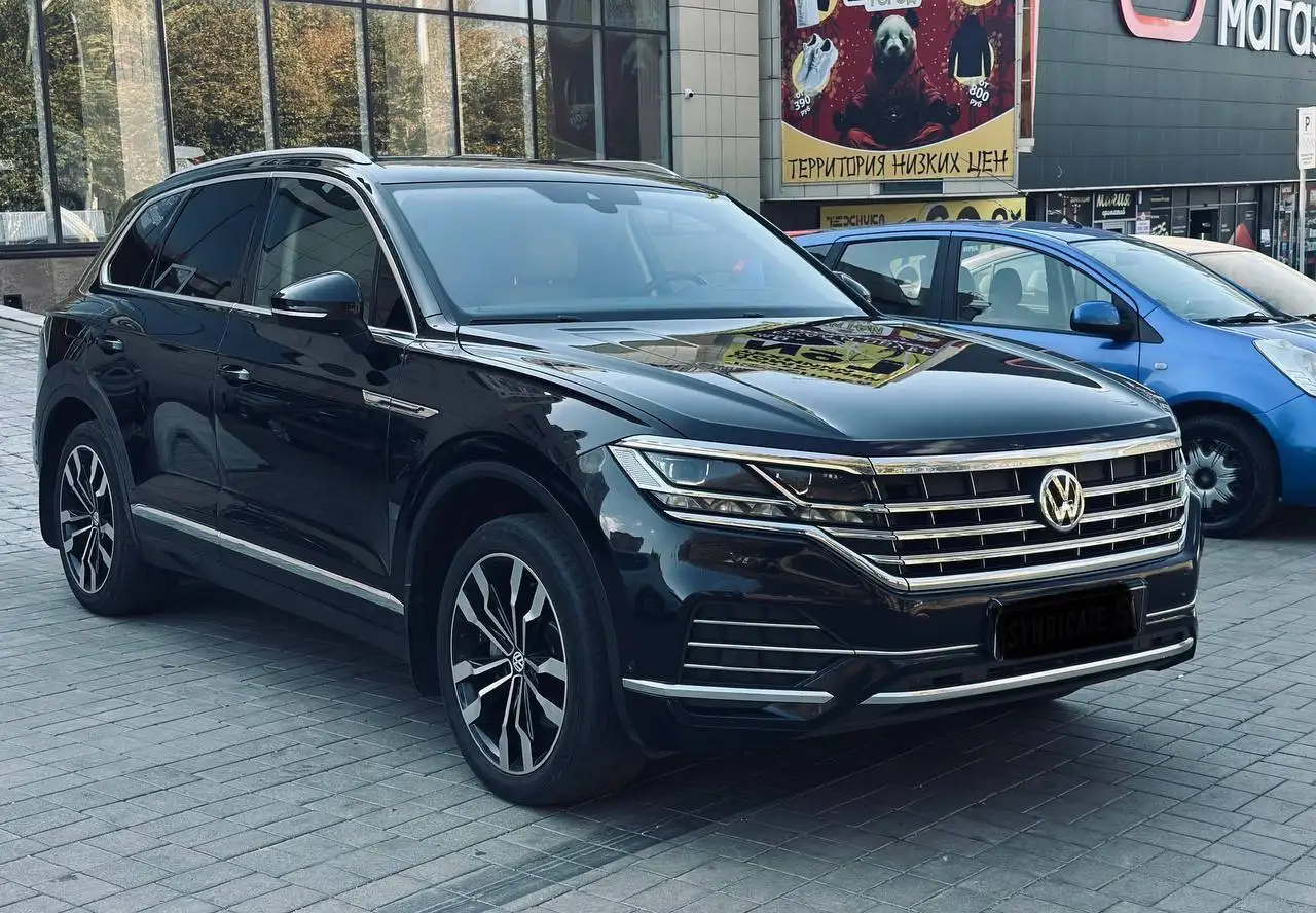Volkswagen Touareg 2018 года с дизельным двигателем - Внедорожники, кроссоверы (Авто) в Макеевка