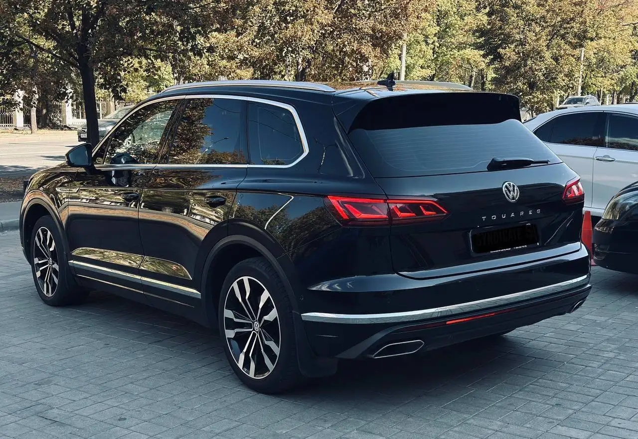Volkswagen Touareg 2018 года с дизельным двигателем - Внедорожники, кроссоверы (Авто) в Макеевка