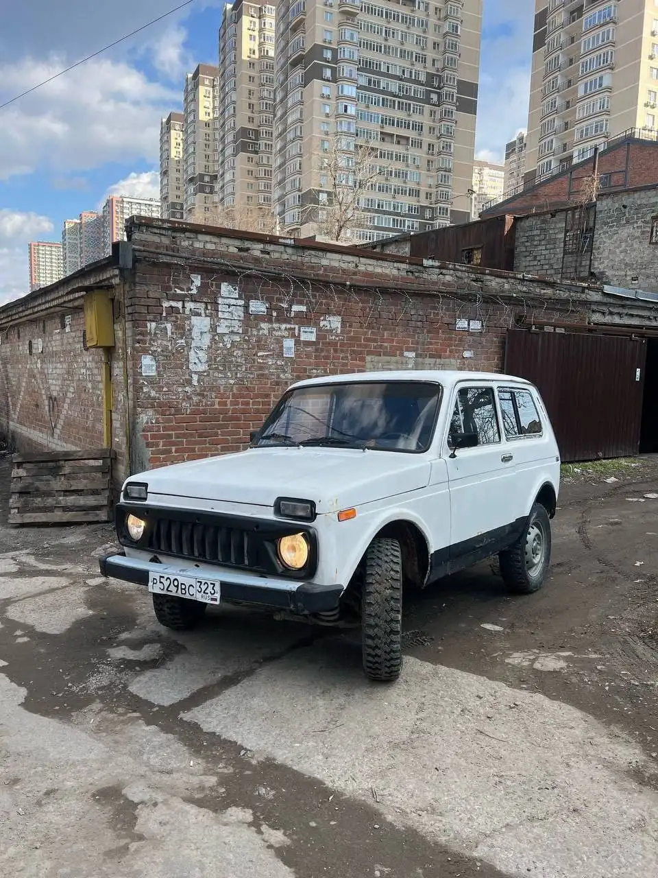 Продам Ниву на полном ходу - Внедорожники (Авто) в Волноваха