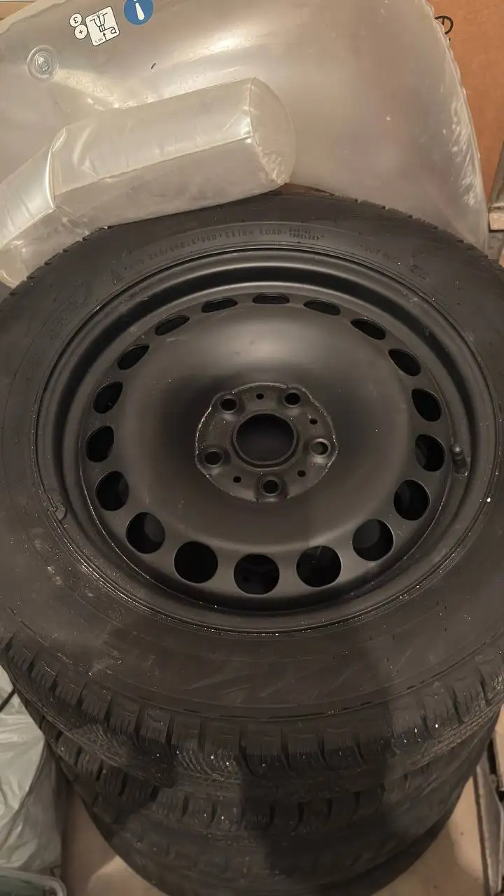Комплект резины с оригинальными дисками и колпаками R16 - Шины и диски (Авто) в Волноваха