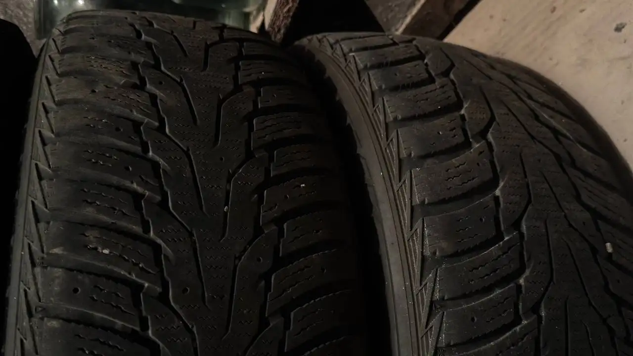 Комплект резины с оригинальными дисками и колпаками R16 - Шины и диски (Авто) в Волноваха