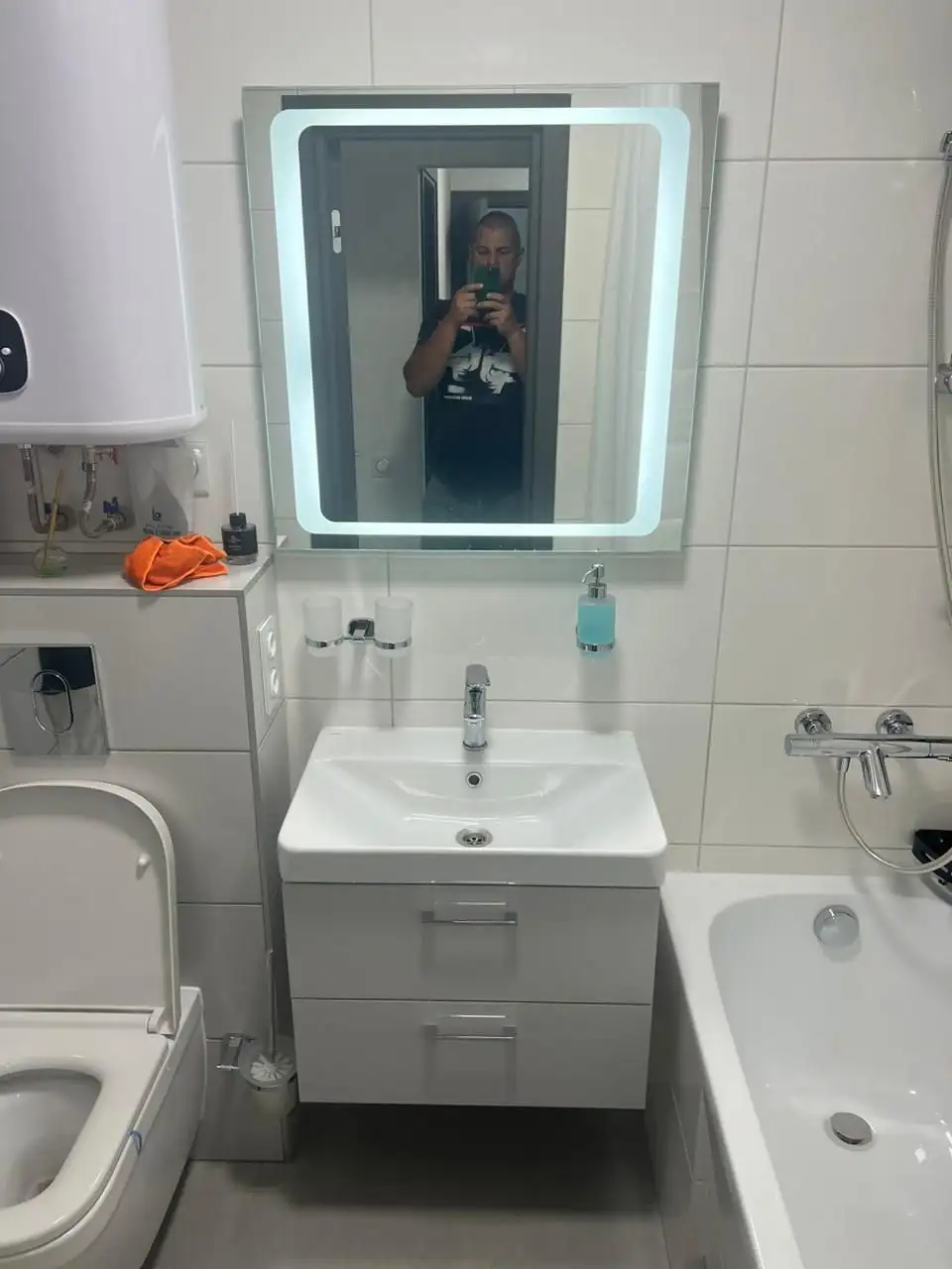 Сдам 2-х комнатную квартиру на длительный срок в Калининском районе - Аренда квартир (Недвижимость) в Донецк