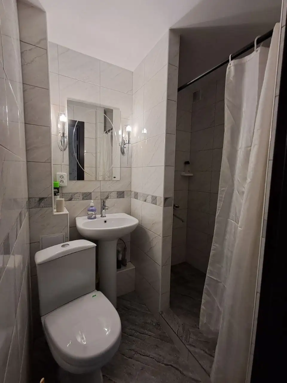 Посуточная аренда квартиры в центре Макеевки - Аренда квартир (Недвижимость) в Макеевка