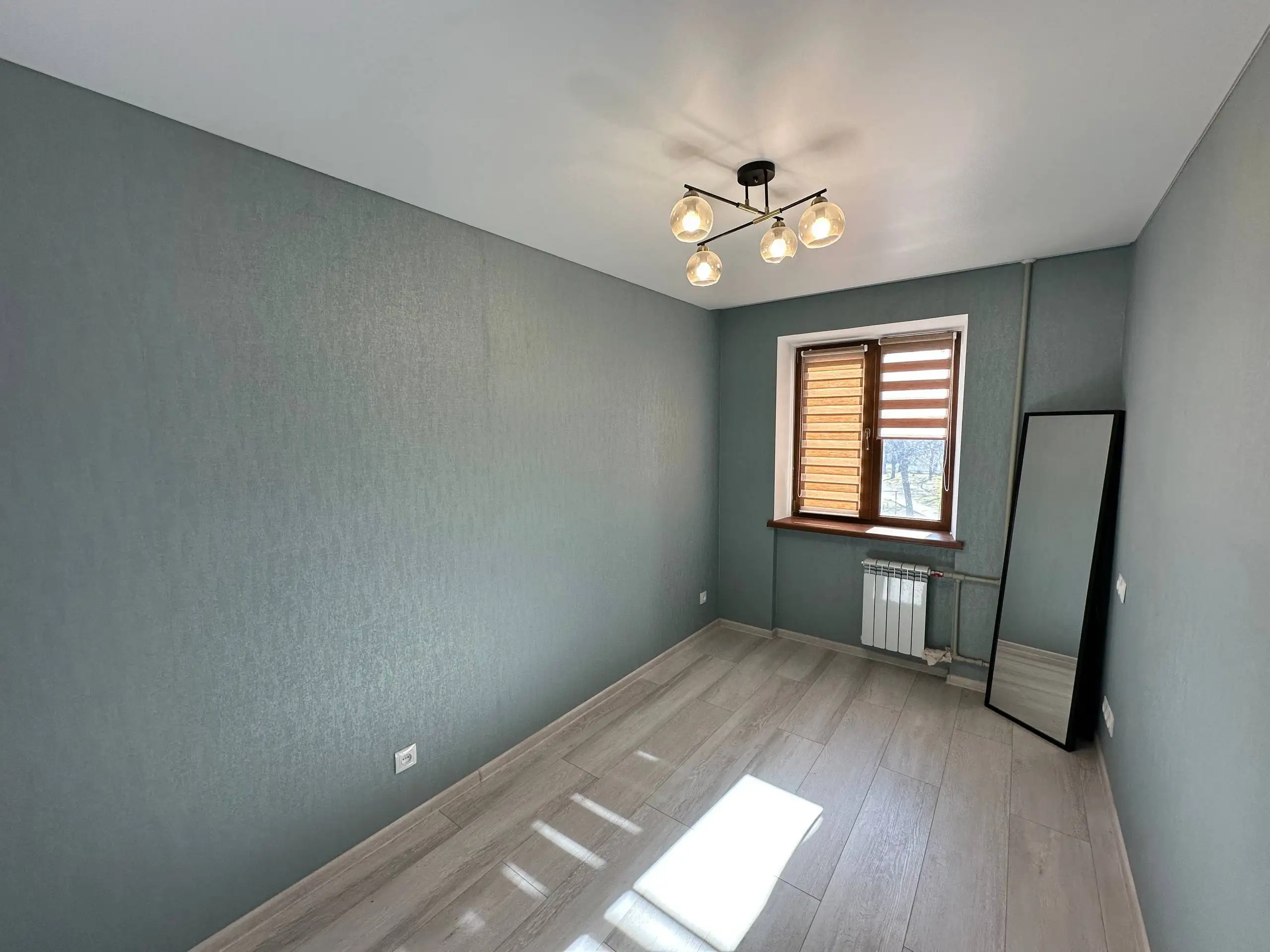 Продажа 3-комнатной квартиры в Мариуполе, Приморский район - Квартиры (Недвижимость) в Мариуполь