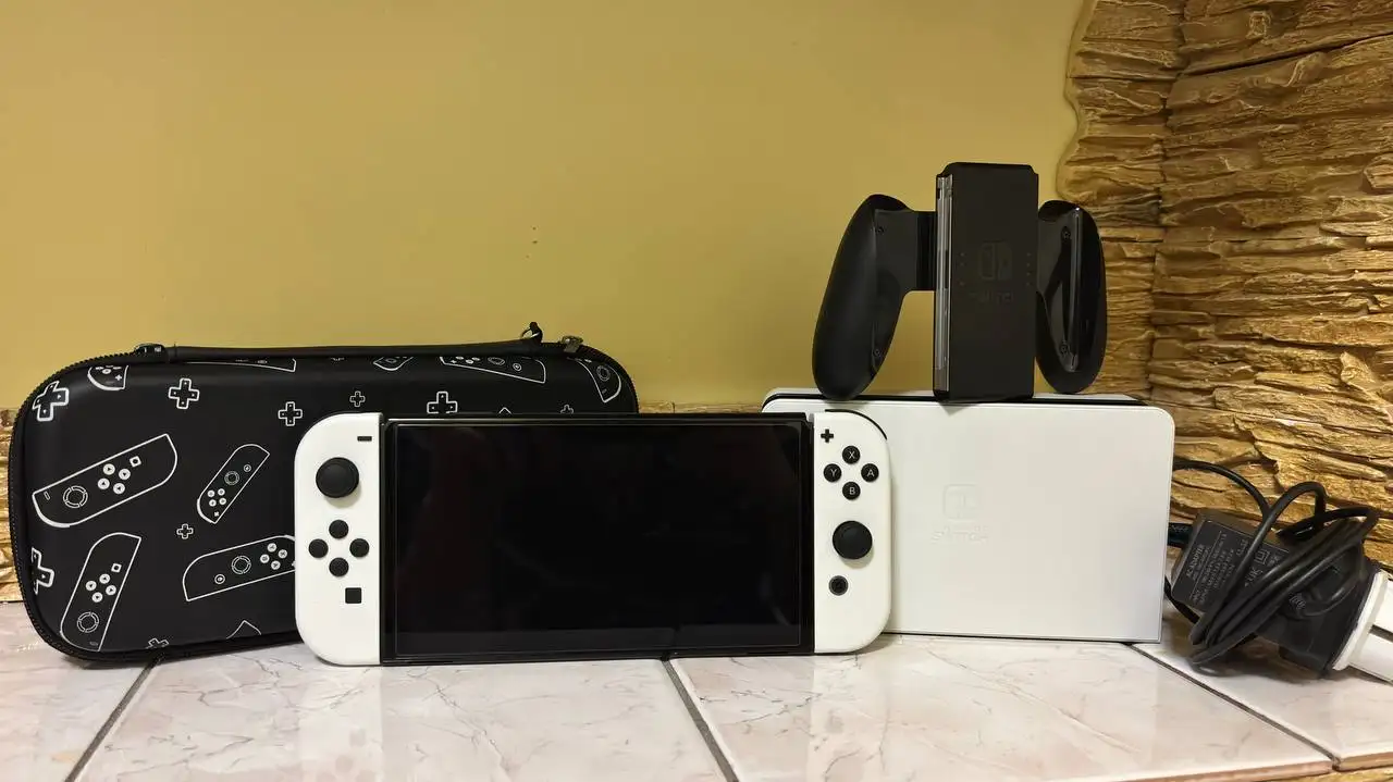 Nintendo Switch OLED 128gb прошитая и Xbox controller elite series 2 - Игровые приставки и аксессуары (Электроника) в Волноваха