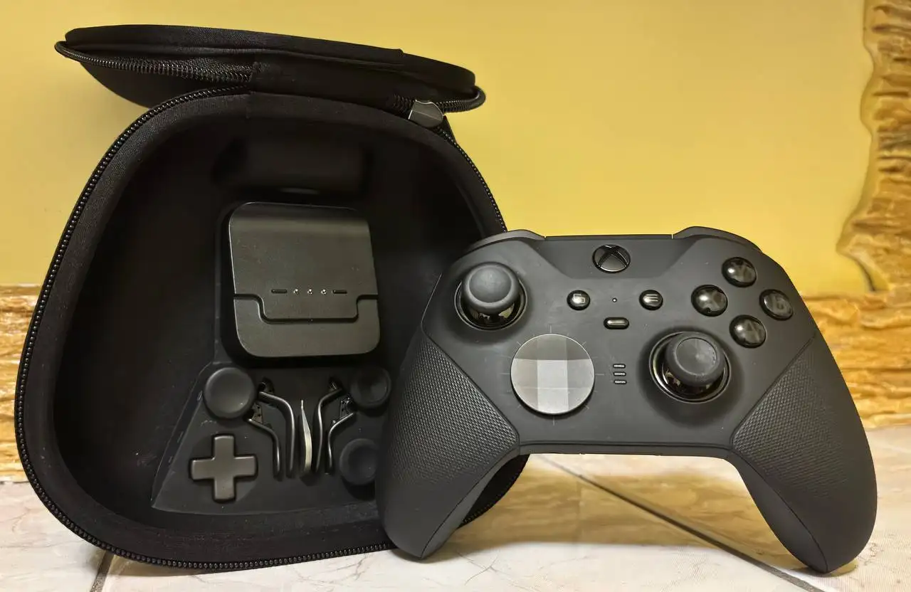 Nintendo Switch OLED 128gb прошитая и Xbox controller elite series 2 - Игровые приставки и аксессуары (Электроника) в Волноваха