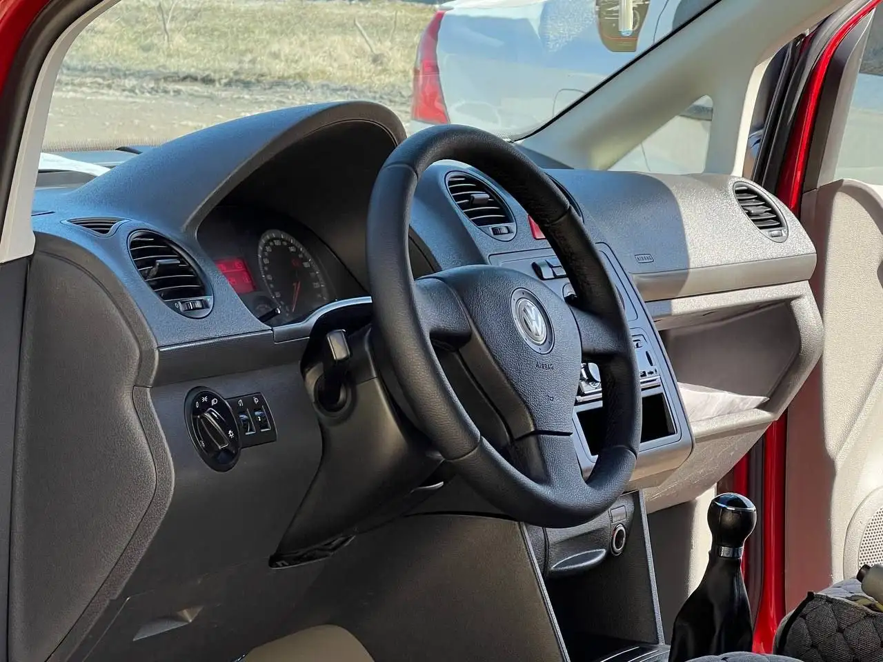 Продажа Volkswagen Caddy 2008 года в идеальном состоянии - Легковые автомобили (Авто) в Донецк