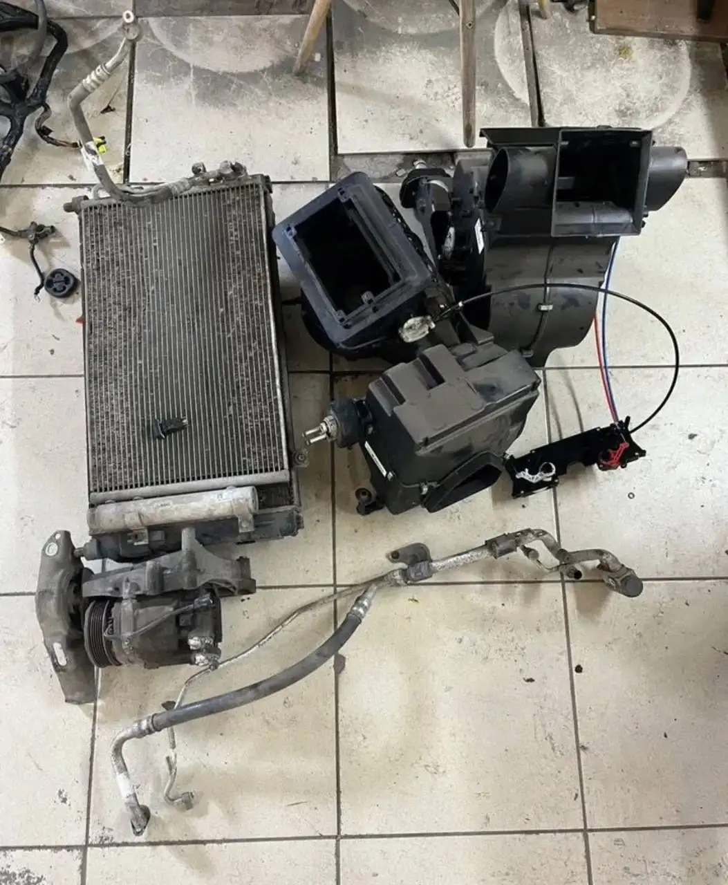 Комплект кондиционера на Гранту - Кондиционер (Запчасти) в Волноваха