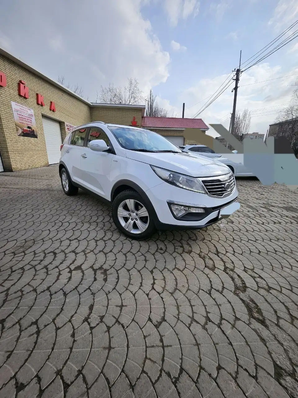 Продажа автомобиля Kia Sportage 2012 года - Кроссоверы/Внедорожники (Авто) в Макеевка