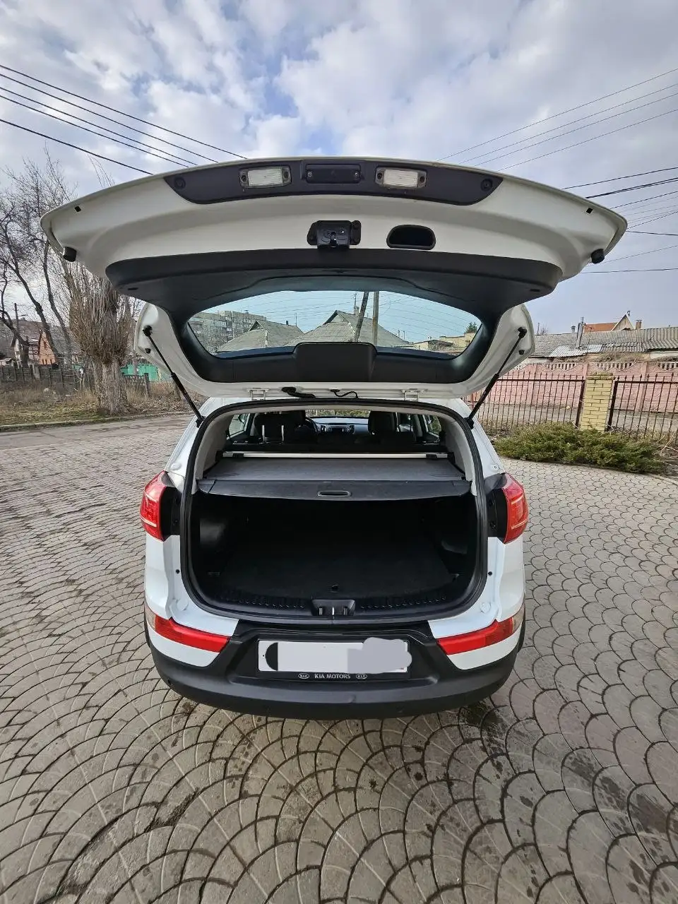 Продажа автомобиля Kia Sportage 2012 года - Кроссоверы/Внедорожники (Авто) в Макеевка