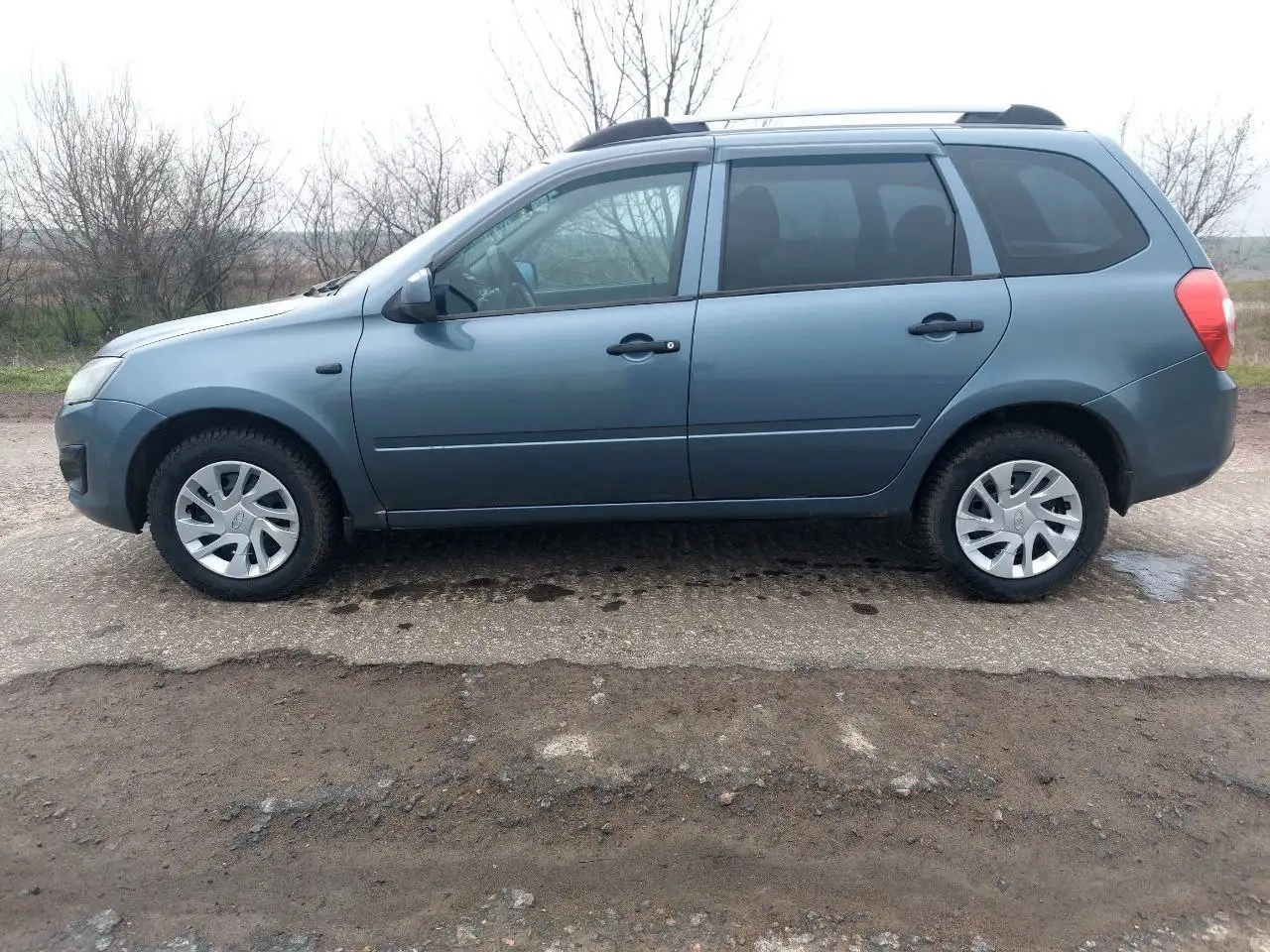 Продается Лада Калина 2 универсал 2015 года - Легковые автомобили (Авто) в Волноваха