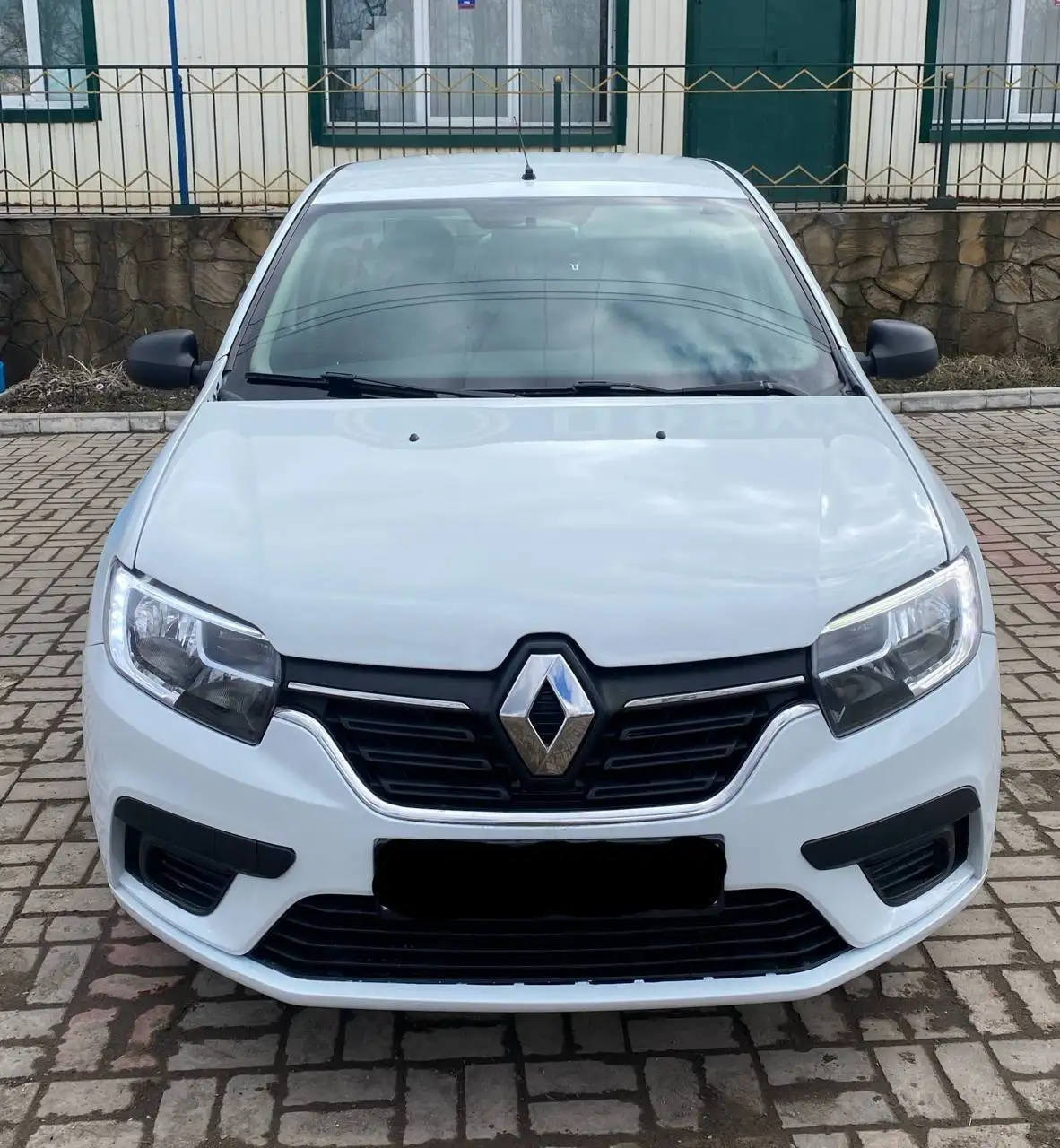 Продам Renault Logan 1.6 МТ 2018 года - Легковые автомобили (Авто) в Донецк
