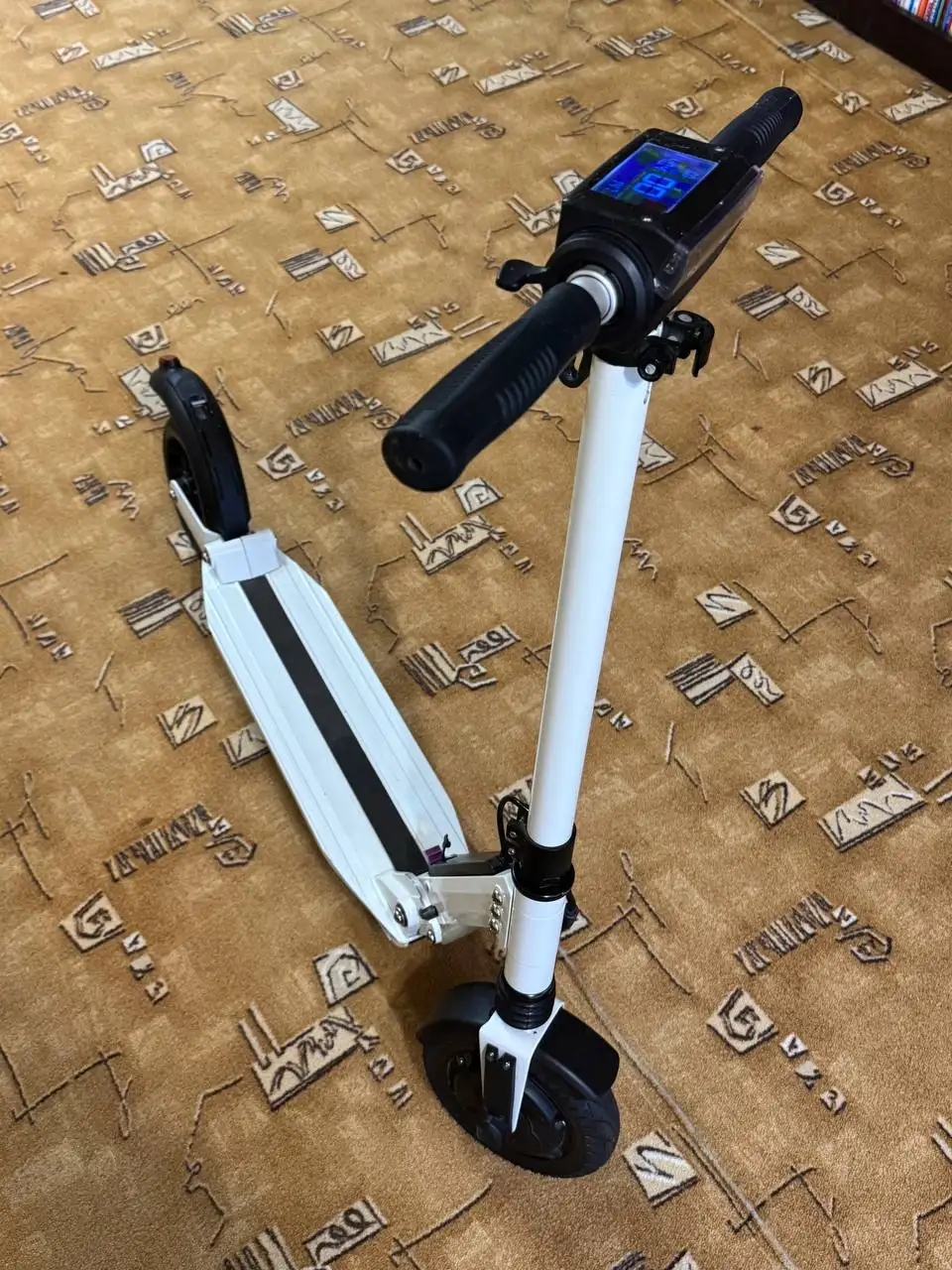 Продам электросамокат с неисправностью - Электроника в Волноваха