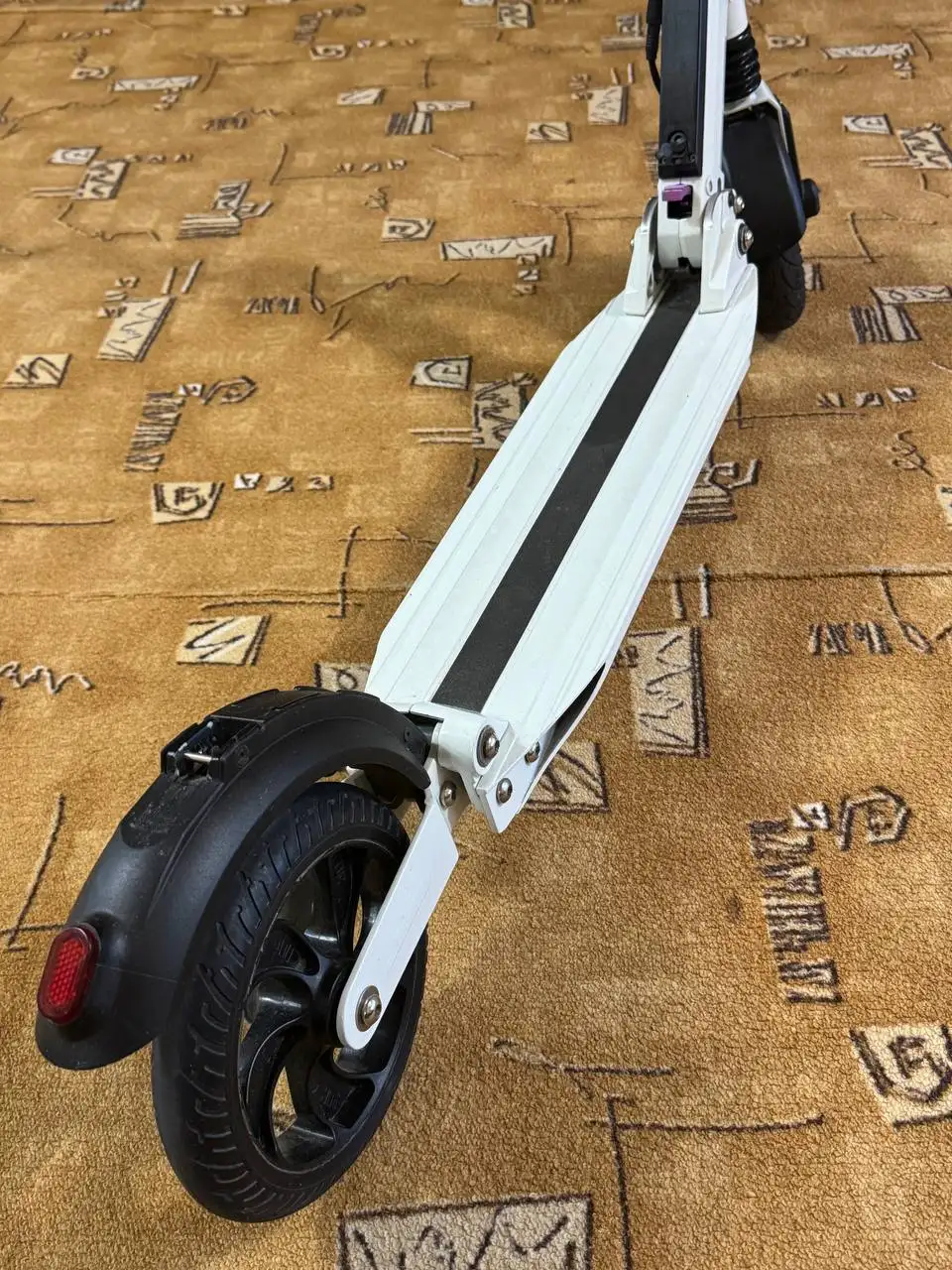 Продам электросамокат с неисправностью - Электроника в Волноваха