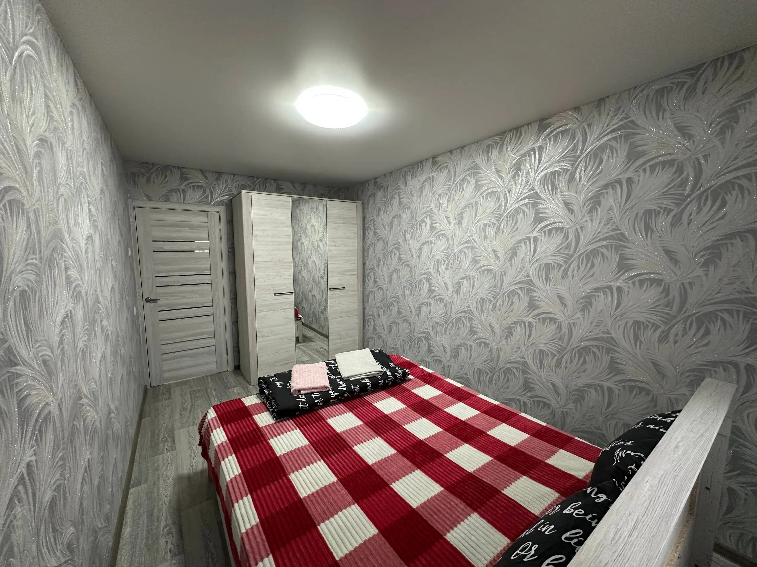 Продается двухкомнатная квартира в Мариуполе - Квартиры (Недвижимость) в Мариуполь