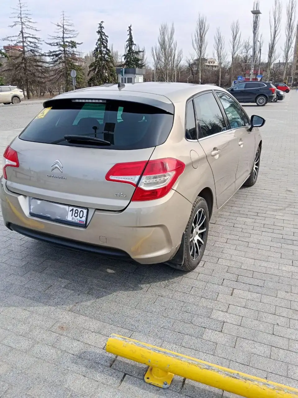 Продам Citroen C4 2012 года, 1.6, АКПП - Авто в Донецк