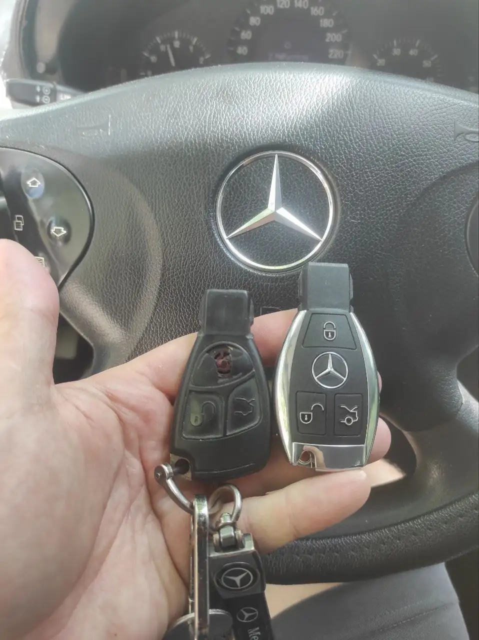 Аварийное открытие авто и изготовление автомобильных ключей - Автоуслуги (Услуги) в Мариуполь