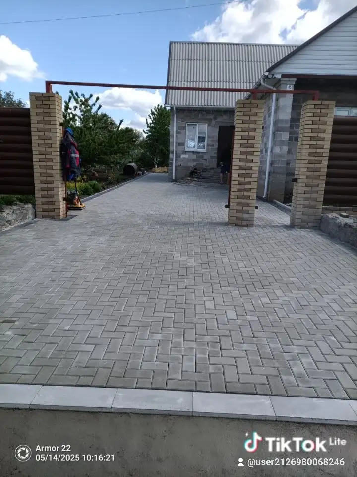 Укладка тротуарной плитки ФЭМ в Мариуполе и области - Строительные и ремонтные работы (Услуги) в Мариуполь