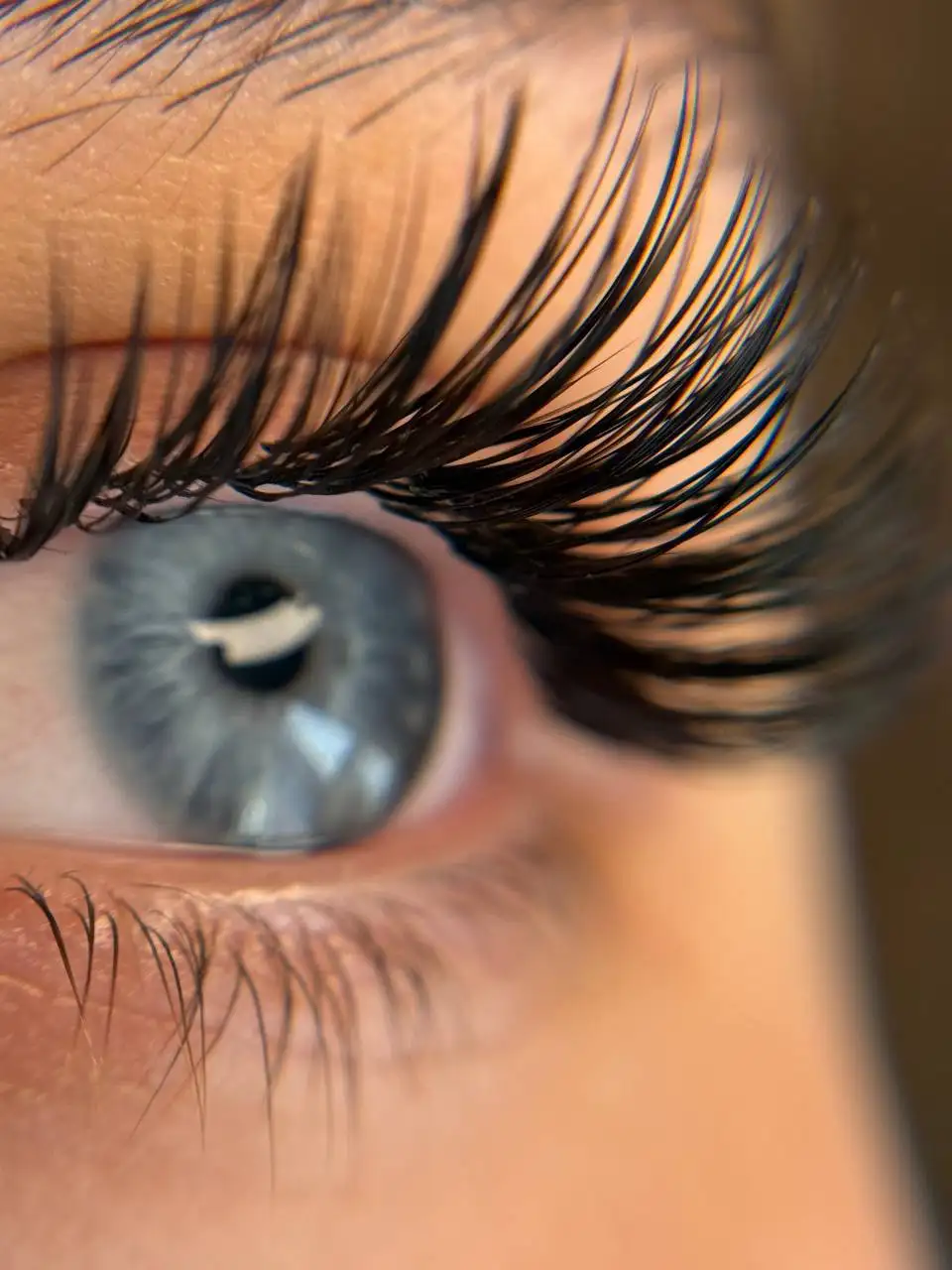 Услуги по наращиванию и ламинированию ресниц, оформлению бровей - Красота (Услуги) в Волноваха