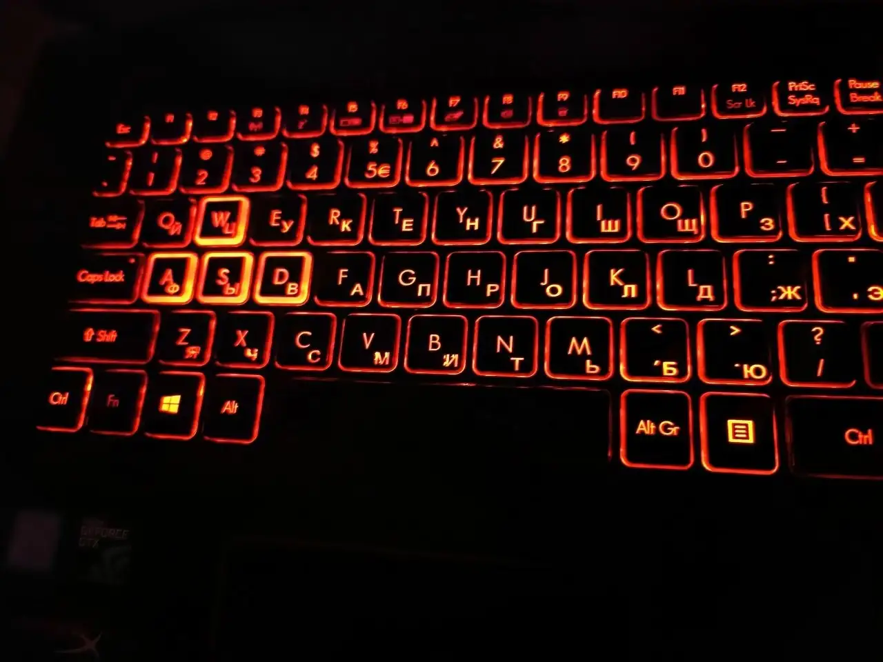 Игровая пушка легендарный ноутбук Acer Predator Helios 300 PH317-52-70JC - Ноутбуки (Электроника) в Волноваха