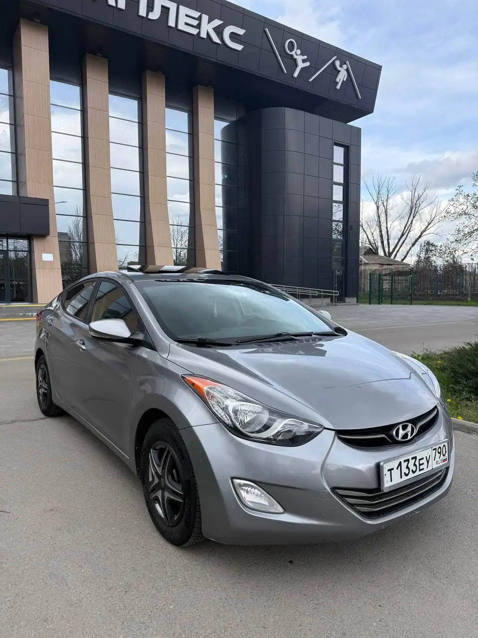 Hyundai Elantra 2011 - Легковые автомобили (Авто) в Мелитополь