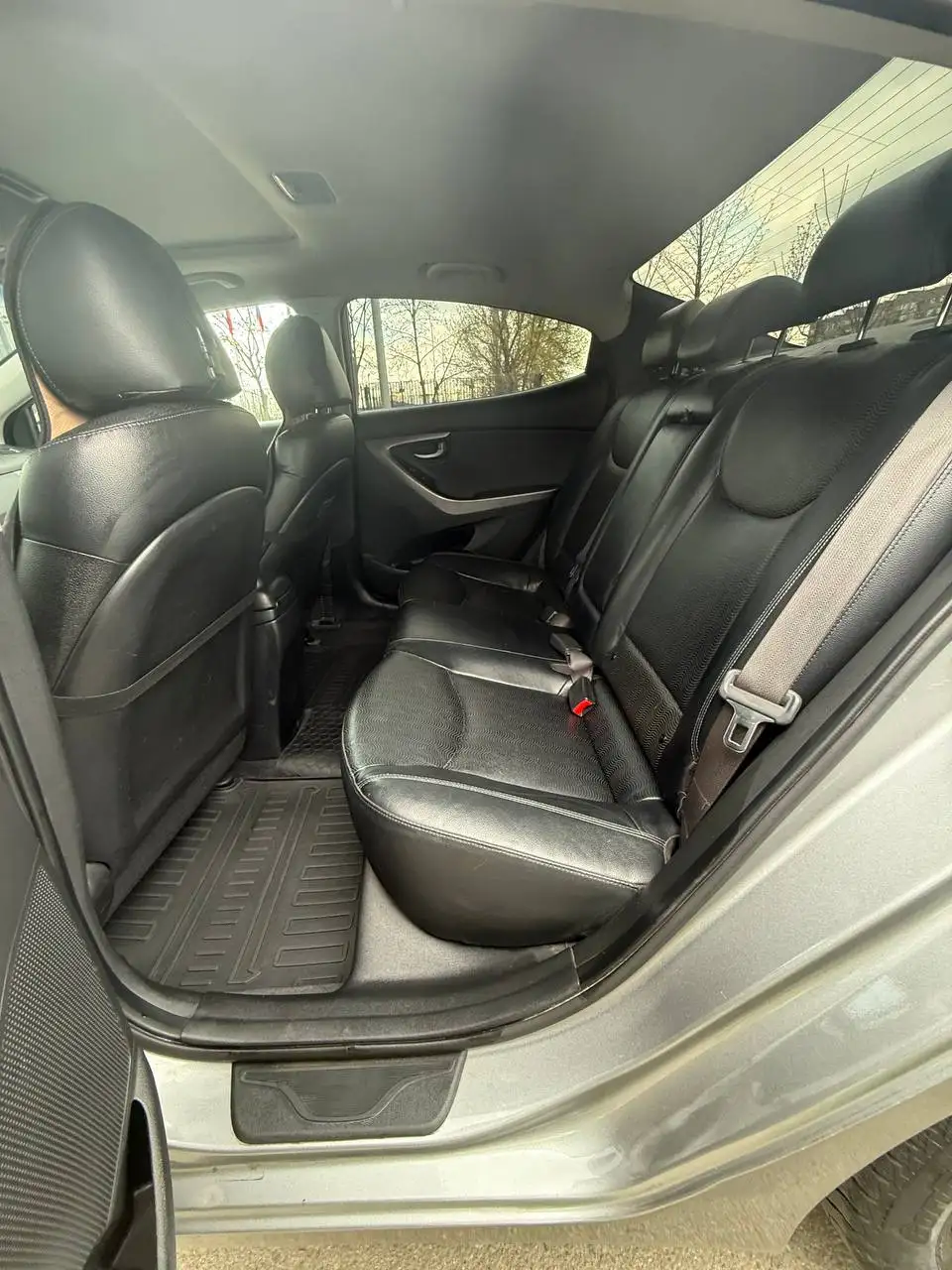 Hyundai Elantra 2011 - Легковые автомобили (Авто) в Мелитополь