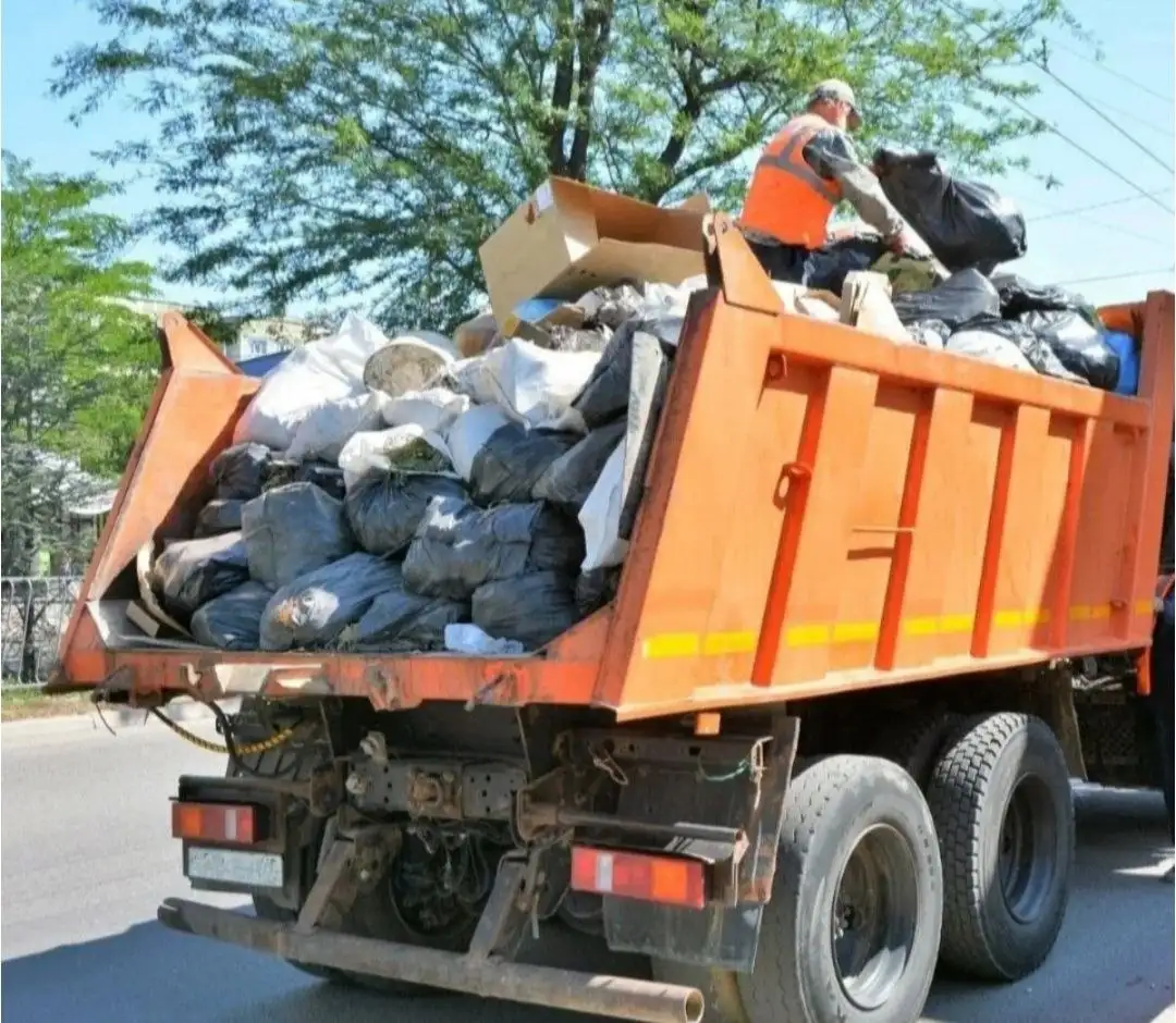 Вывоз строительного мусора и продажа материалов в Луганске - Грузоперевозки и вывоз мусора (Услуги) в Луганск