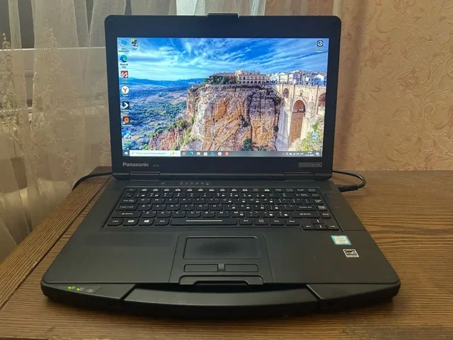 Продам ноутбук Panasonic защищенный противоударный - Игровые консоли в Енакиево