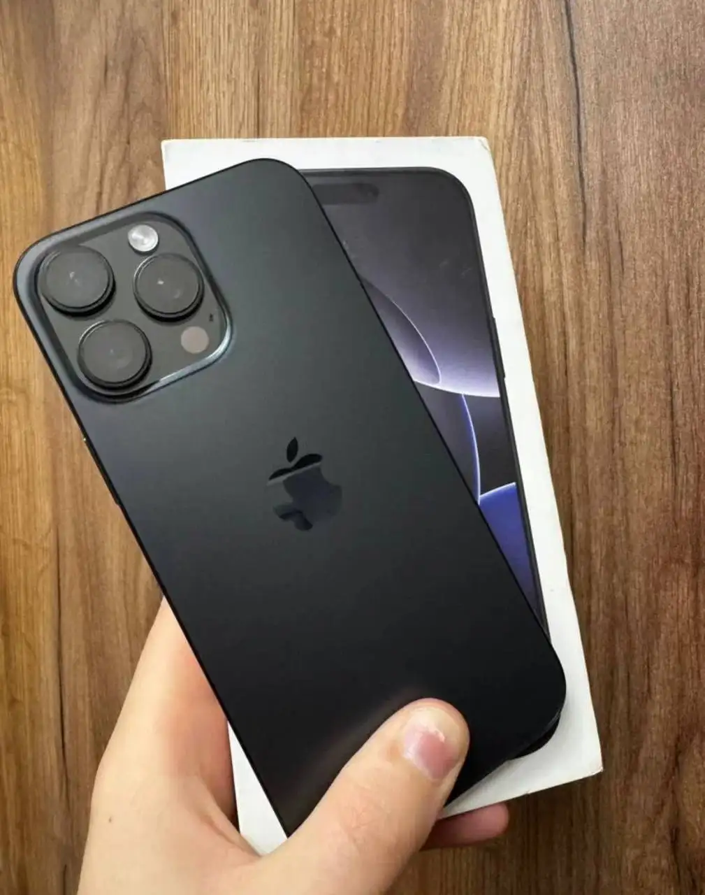 Продам iPhone 15 Pro Max и iPhone 16 Pro Max - Смартфоны (Электроника) в Волноваха