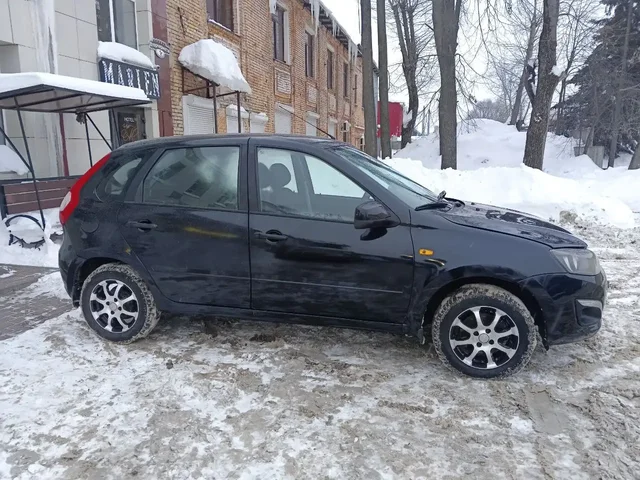 Продам Лада Калина 2 хэтчбек 2013 г. - Легковые автомобили в Докучаевск