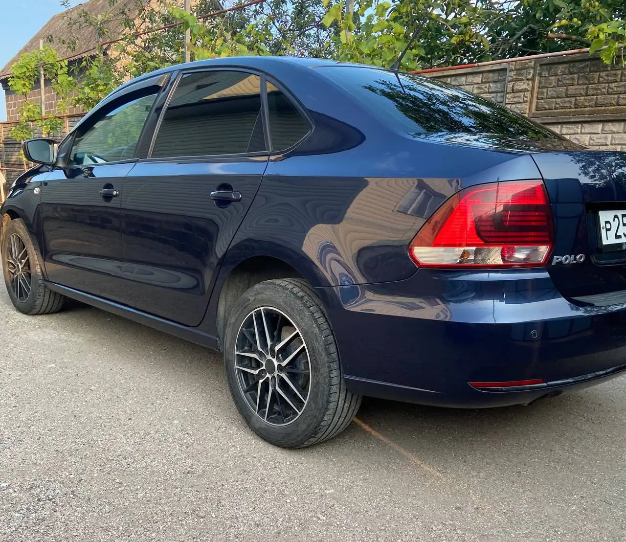 Volkswagen Polo 2015 года в отличном состоянии - Легковые автомобили (Авто) в Мариуполь