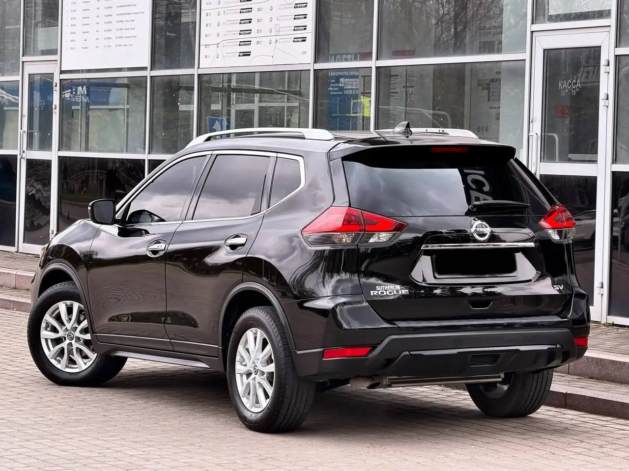 Продам Nissan Rogue (X-Trail) 2018 года - Авто в Волноваха