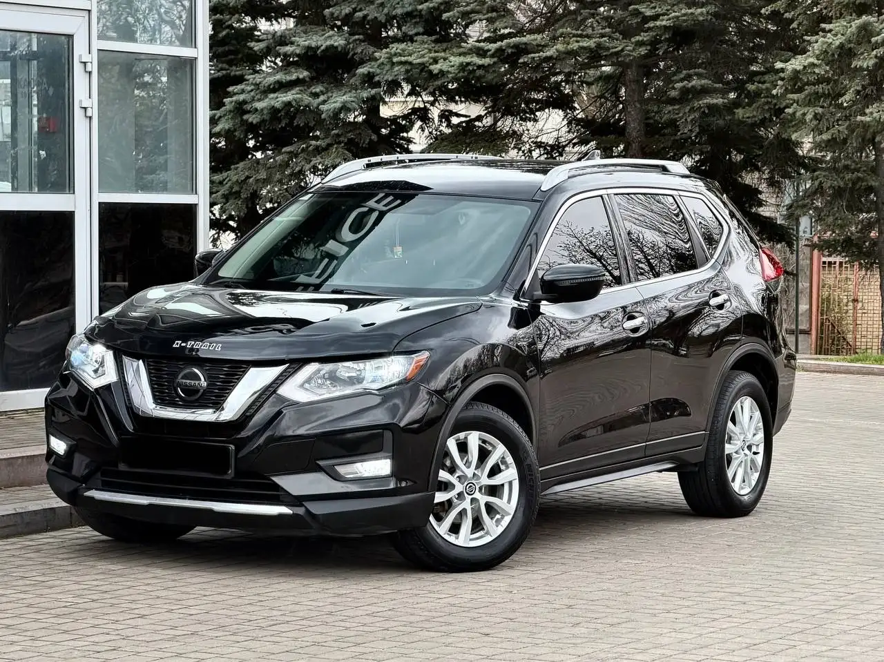 Продам Nissan Rogue (X-Trail) 2018 года - Авто в Волноваха