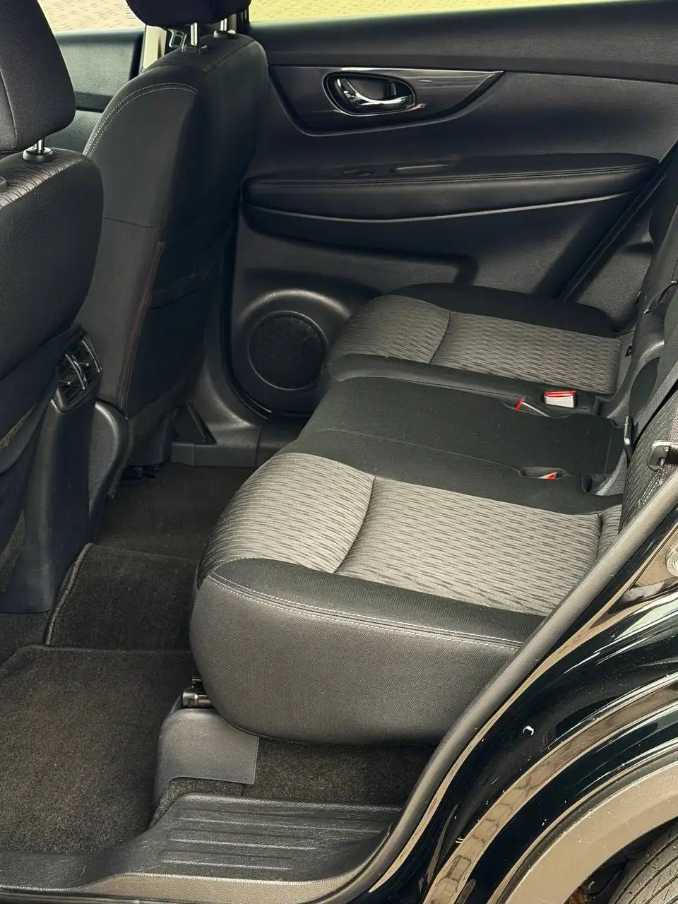 Продам Nissan Rogue (X-Trail) 2018 года - Авто в Волноваха